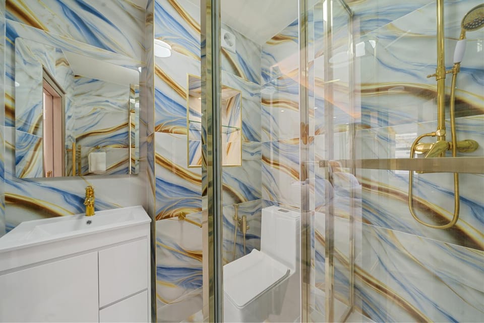 Shower, Toilet, Bathroom