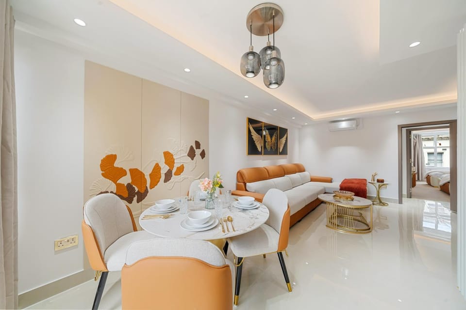 Living room, Seating area, Dining area