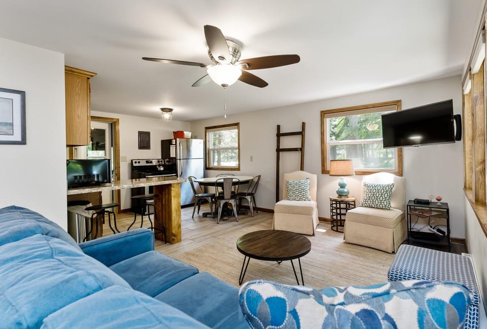 Whiskey Creek Cottage- Private Lake Michigan Beach Frontage House in Wisconsin