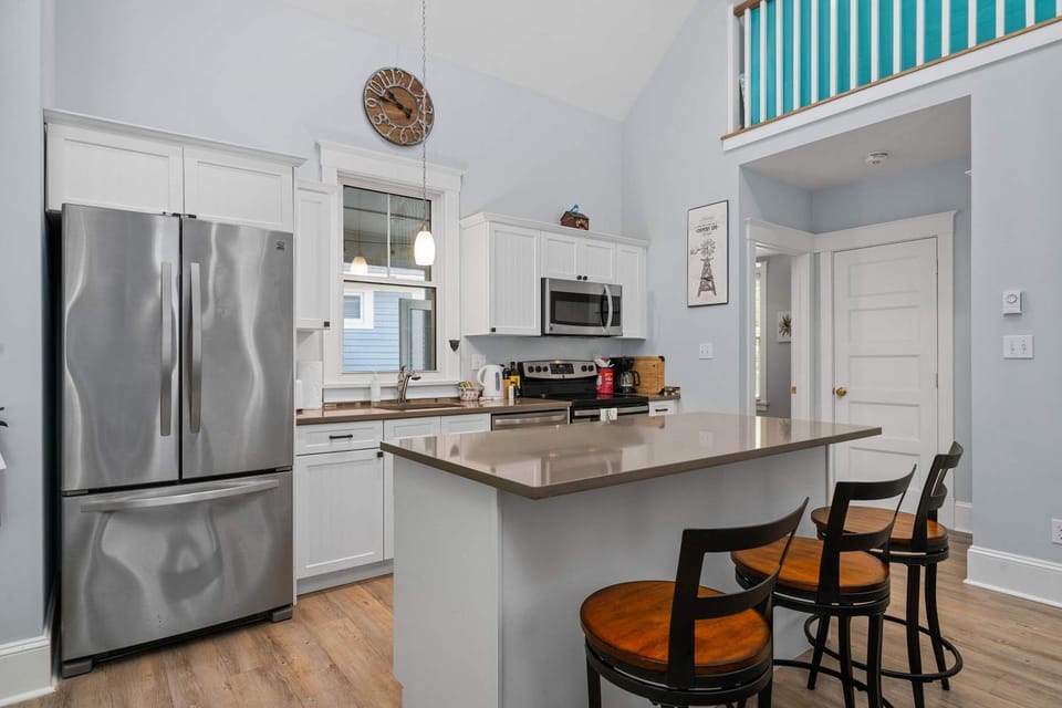 The Jack Pine - 50 Hollow House in New York