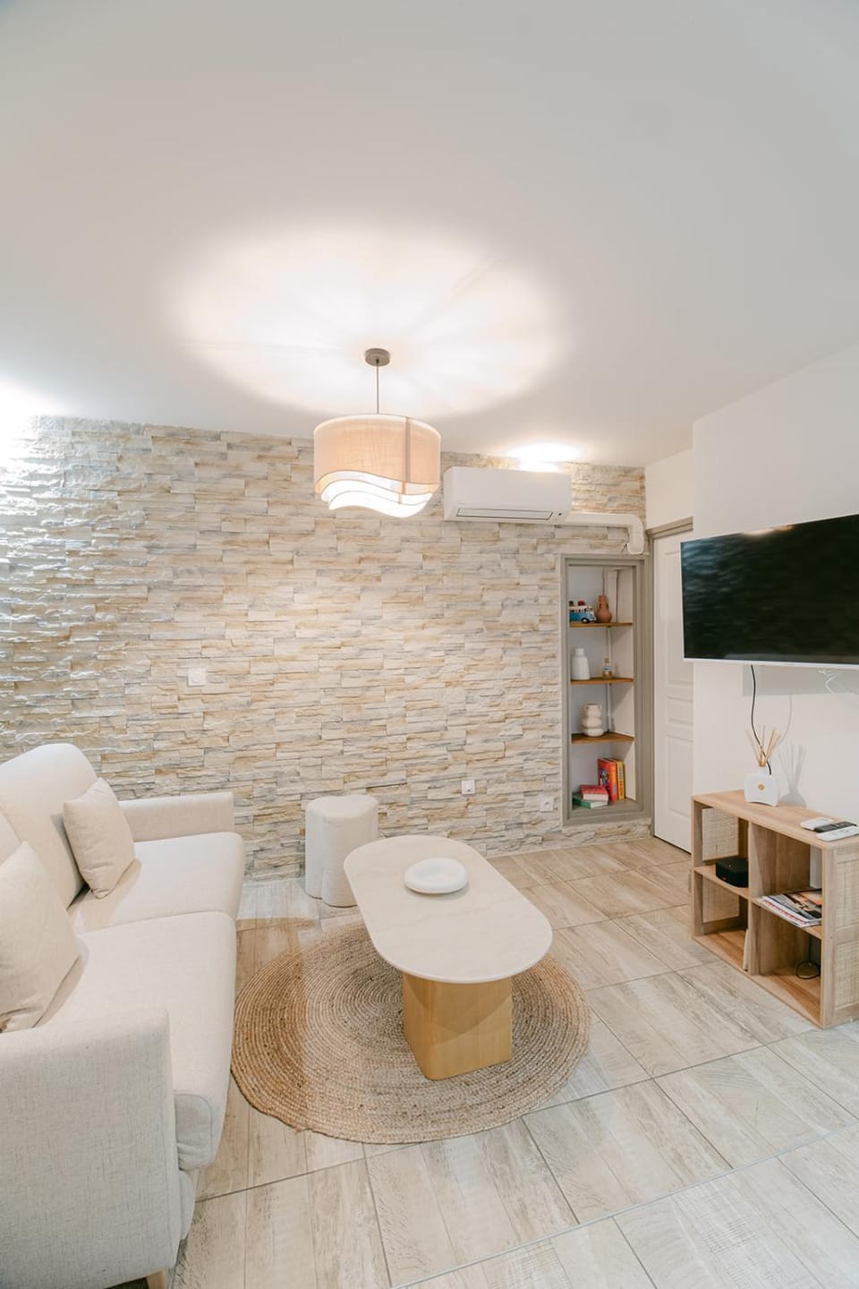 Communal lounge/ TV room, TV and multimedia, Living room, Seating area