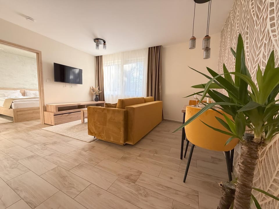 TV and multimedia, Living room, Photo of the whole room, Seating area