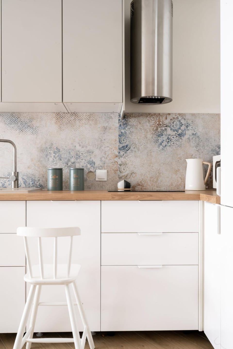 Coffee/tea facilities, Kitchen or kitchenette, microwave, stove