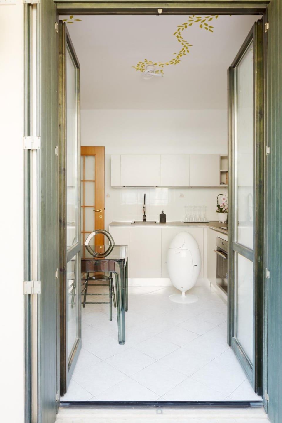 Kitchen or kitchenette, kitchen