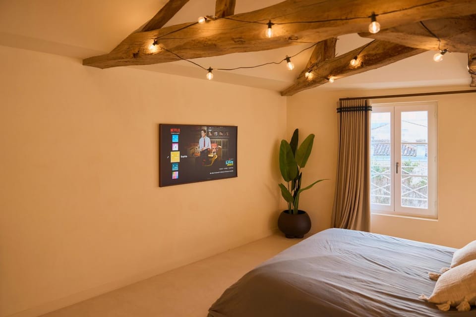Suite climatisée et atypique - Centre Cognac - Calme et confort Apartment in Cognac