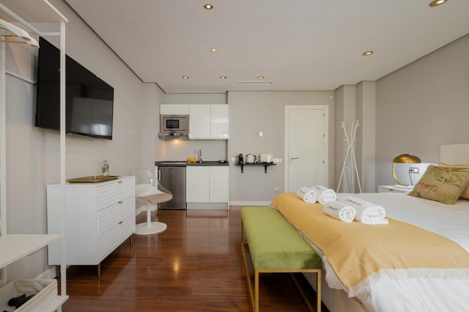 Cathedral Suites II -Plaza del Obispo Apartment in Malaga