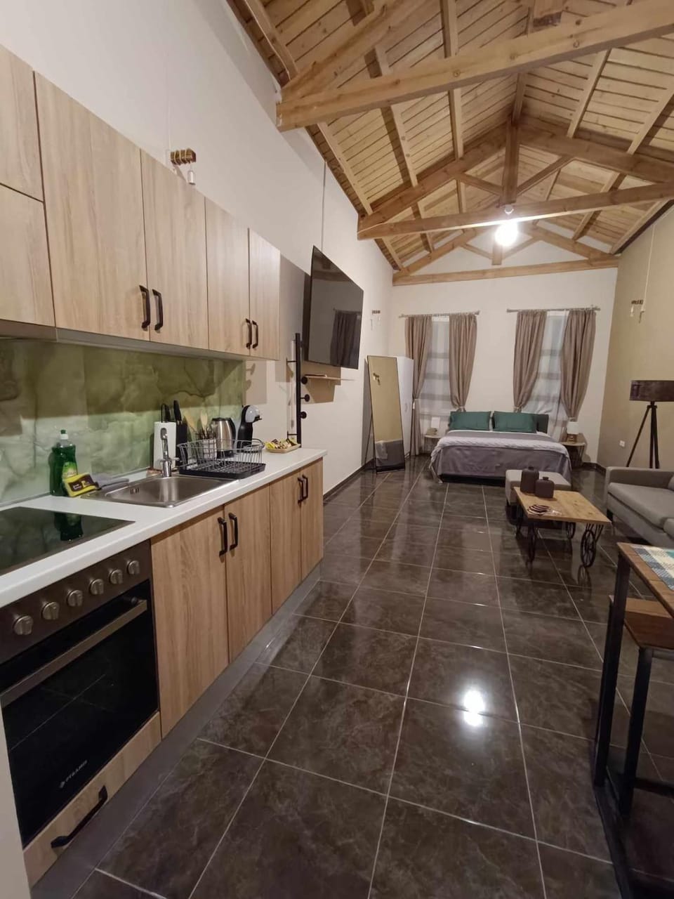 Kitchen or kitchenette, Bedroom