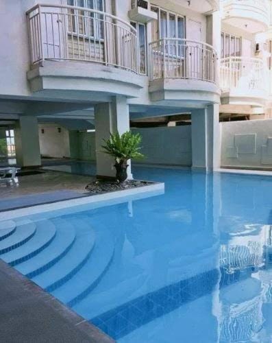 Tagaytay Cityland Taal Lake View with balcony by SAB Hotel in Tagaytay