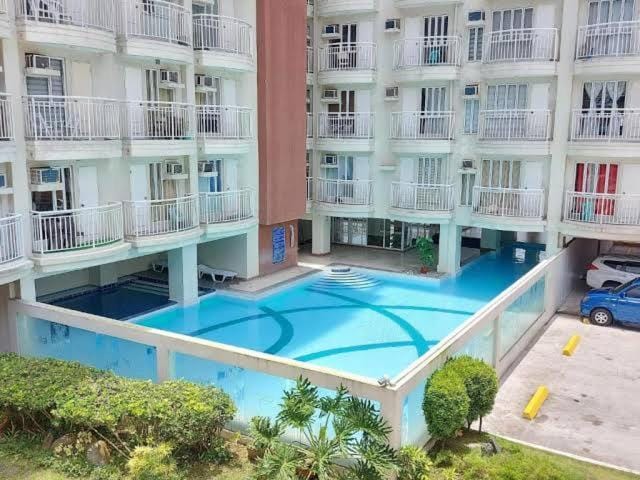 Tagaytay Cityland Taal Lake View with balcony by SAB Hotel in Tagaytay