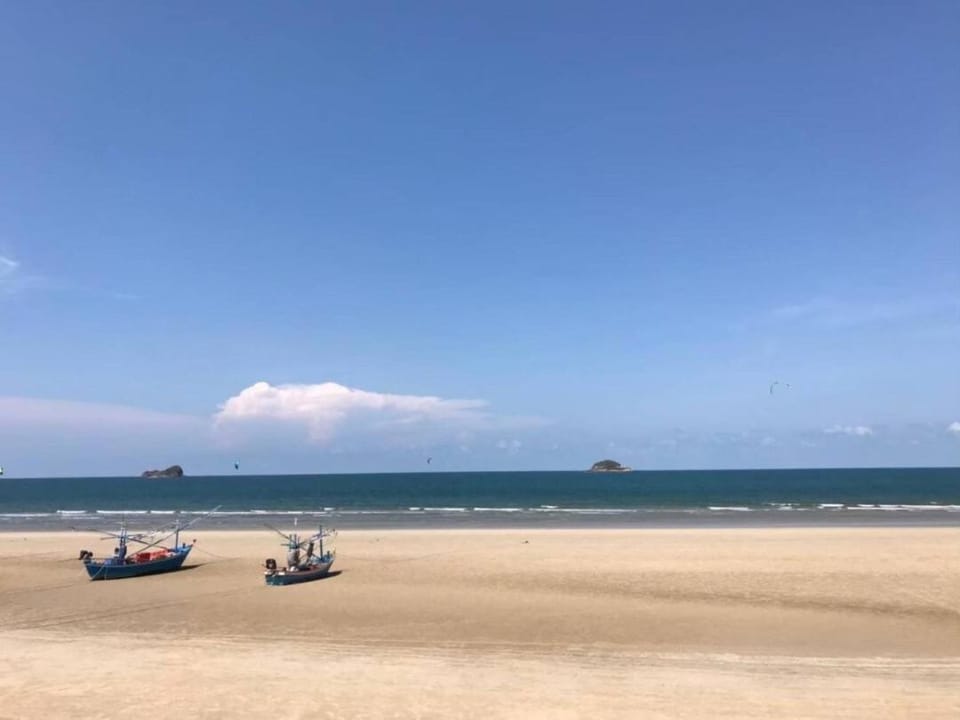 Beach front in Hua Hin Khao Tao Apartment in Bangkok