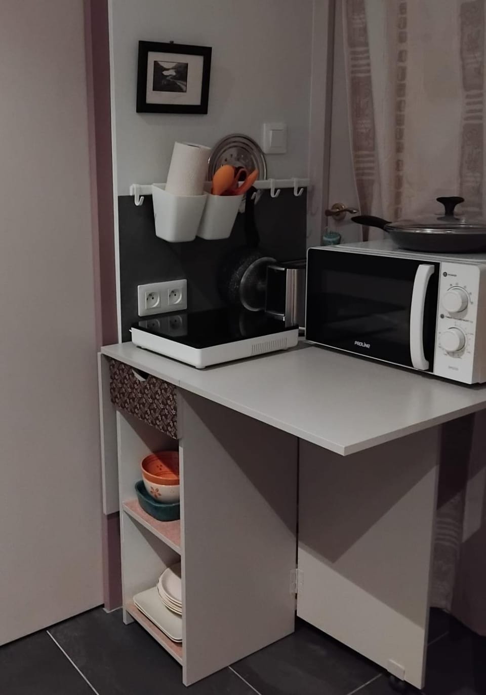 Kitchen or kitchenette