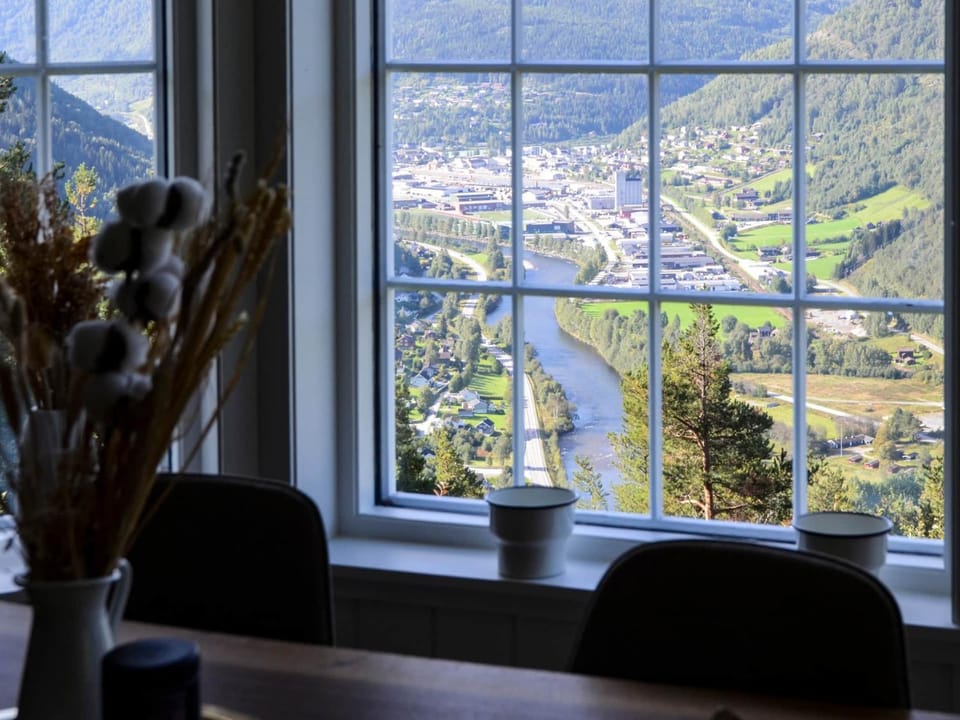 Property building, View (from property/room), View (from property/room), Dining area, Food, River view, River view