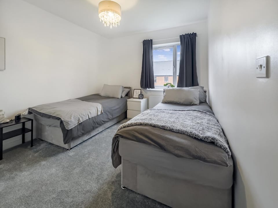 Sleeps 8 with Garden and Pet Friendly House in Ashford