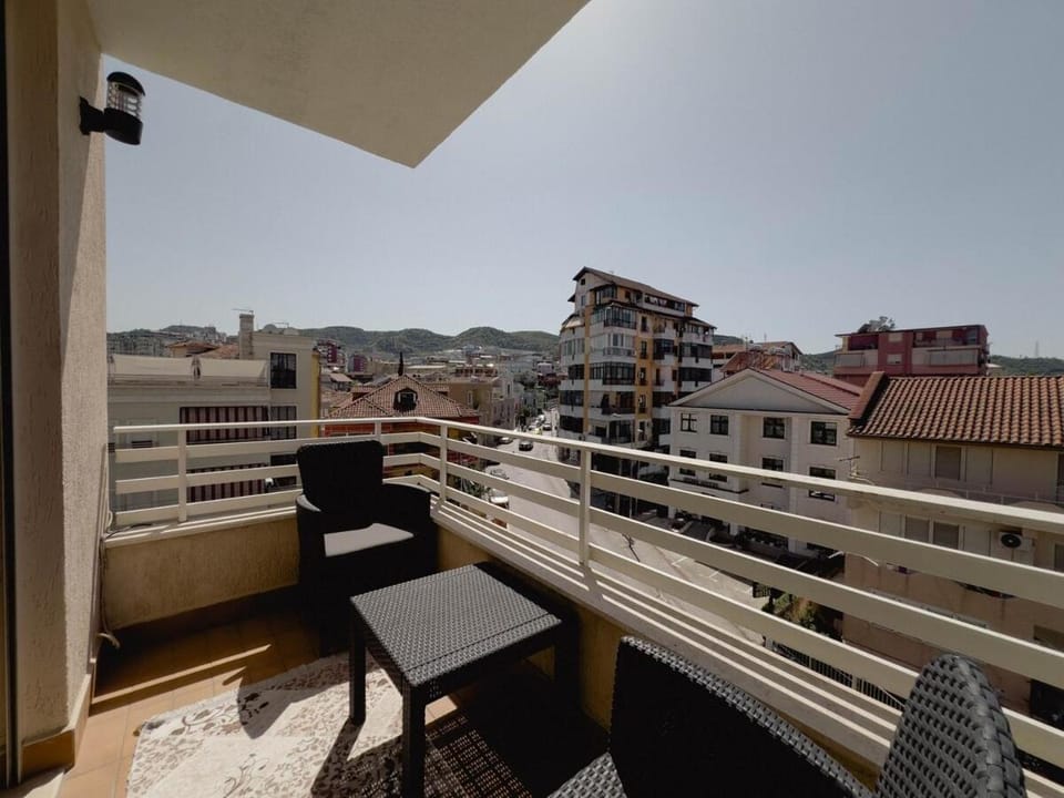 View (from property/room), Balcony/Terrace, Mountain view
