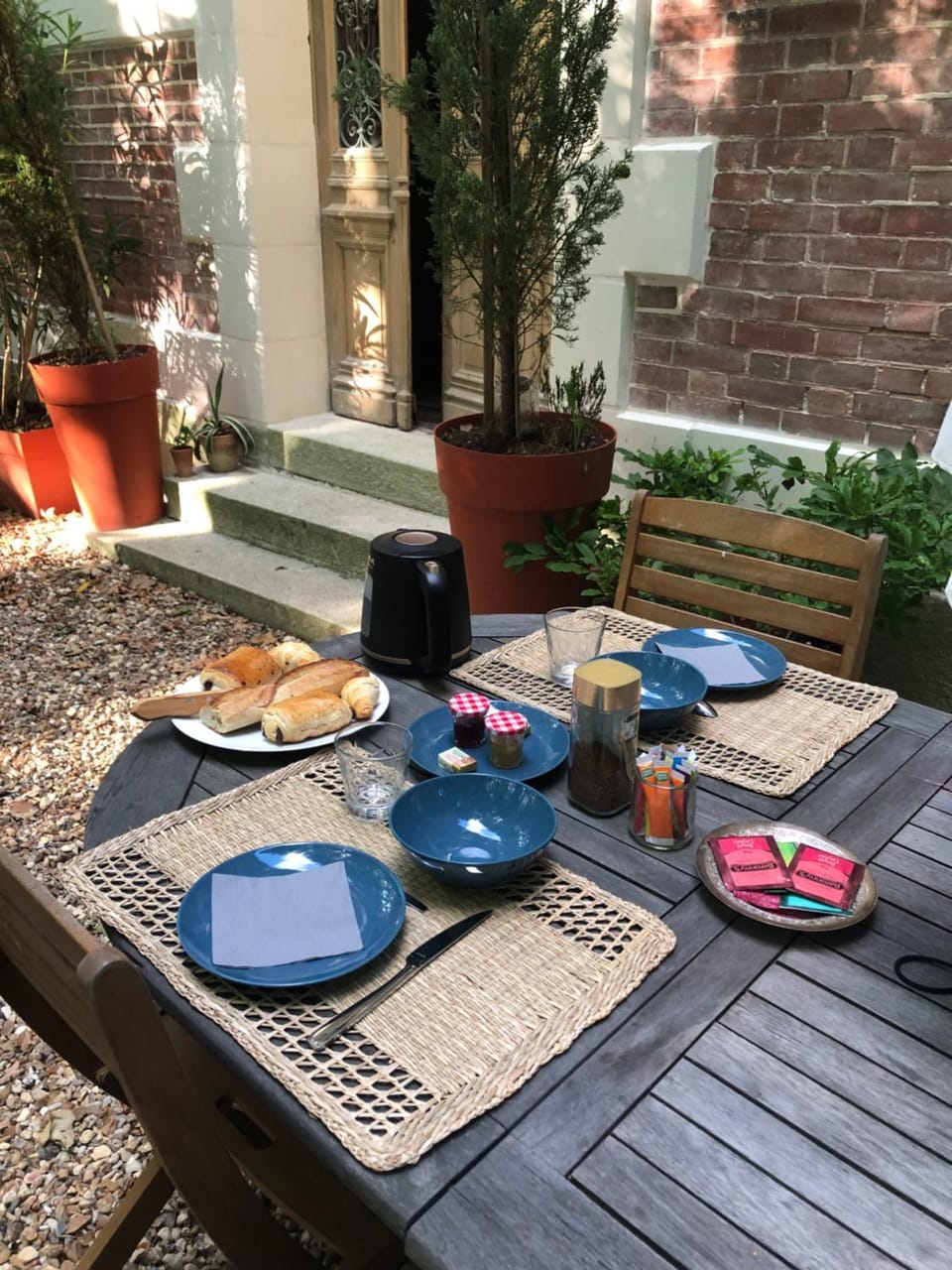 Patio, Garden, Dining area, Breakfast