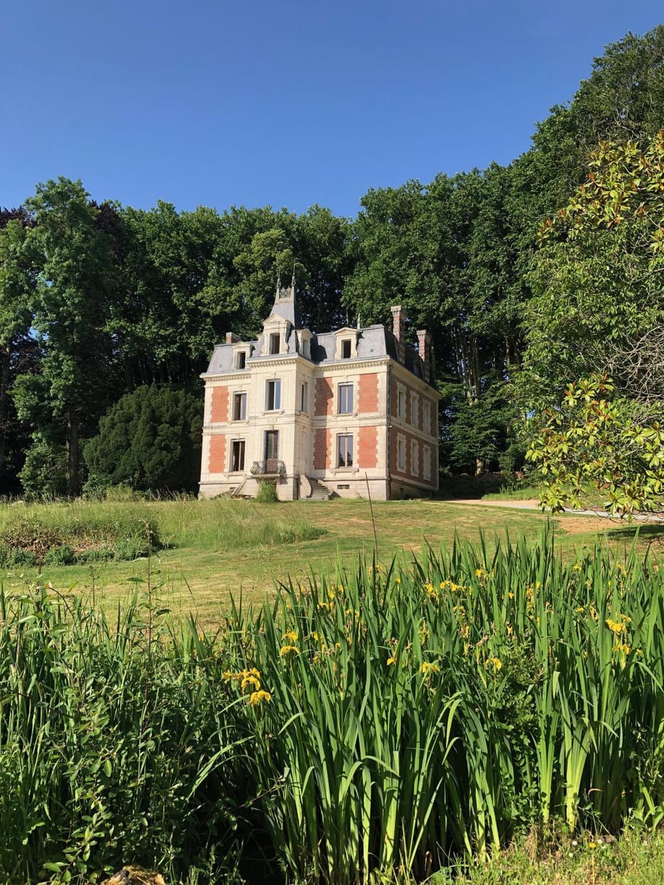 Property building, Garden, Garden view, Landmark view