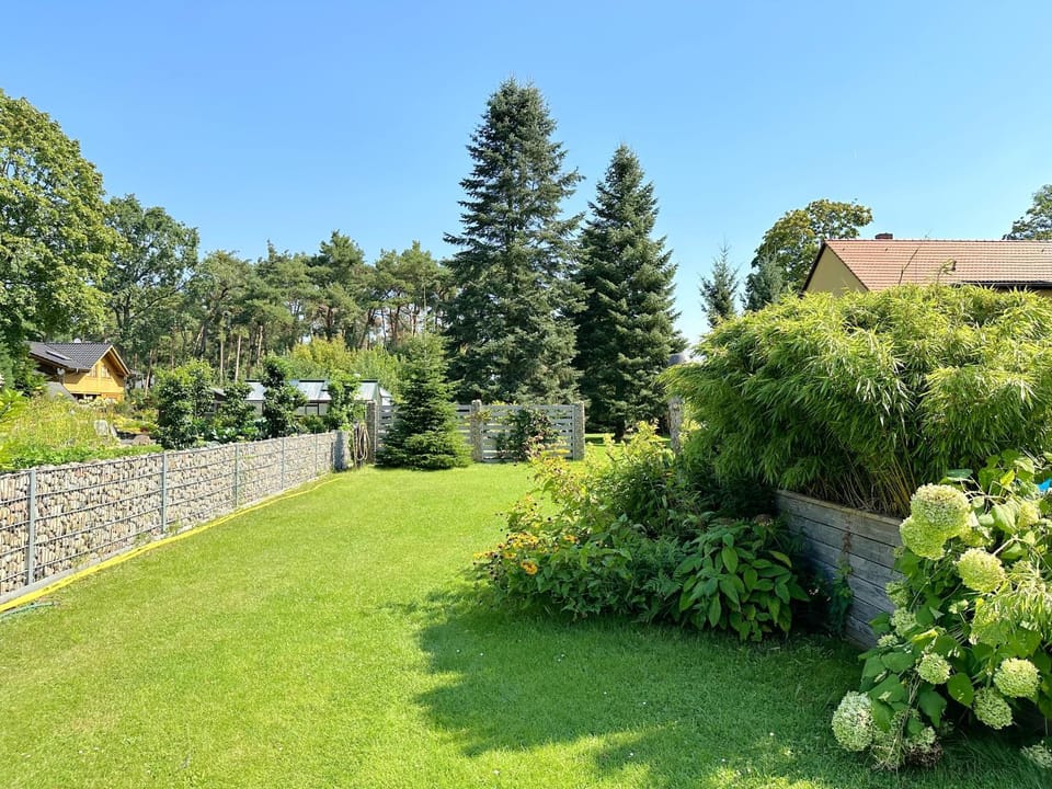 Garden, Garden view