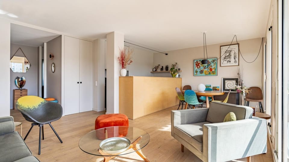 Living room, Dining area