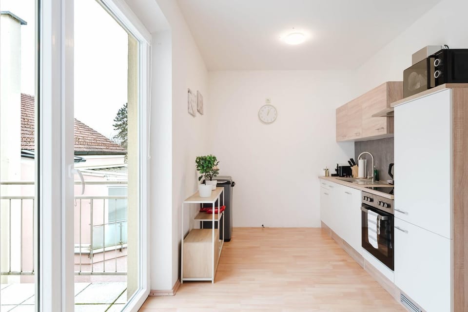Coffee/tea facilities, Balcony/Terrace, Kitchen or kitchenette, dishwasher, microwave, oven, stove, toaster, kitchen