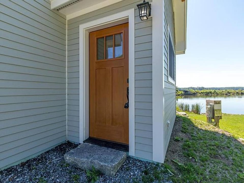 Peaceful Oasis by the Great Salt Bay 3BR 2Ba House in Damariscotta