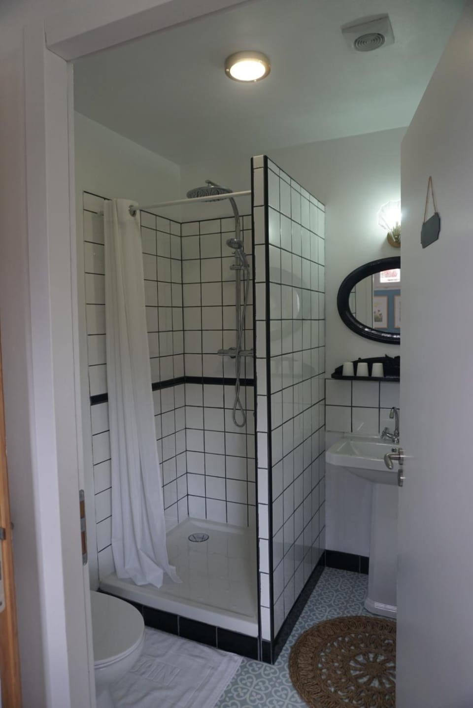 Shower, Bathroom, towels