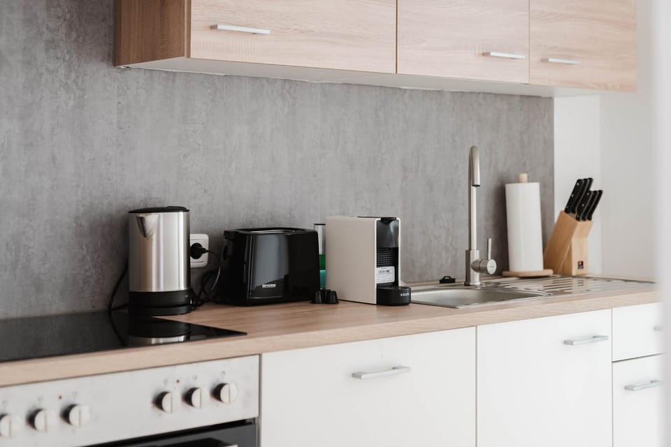 Coffee/tea facilities, Kitchen or kitchenette, dishwasher, toaster, kitchen