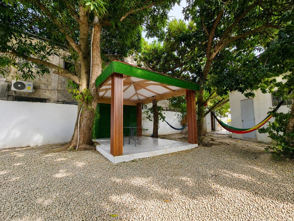 Villa 14 huéspedes - Piscina, jacuzzi y jardín privado - 15 min aereopuerto y playa Villa in Punta Cana