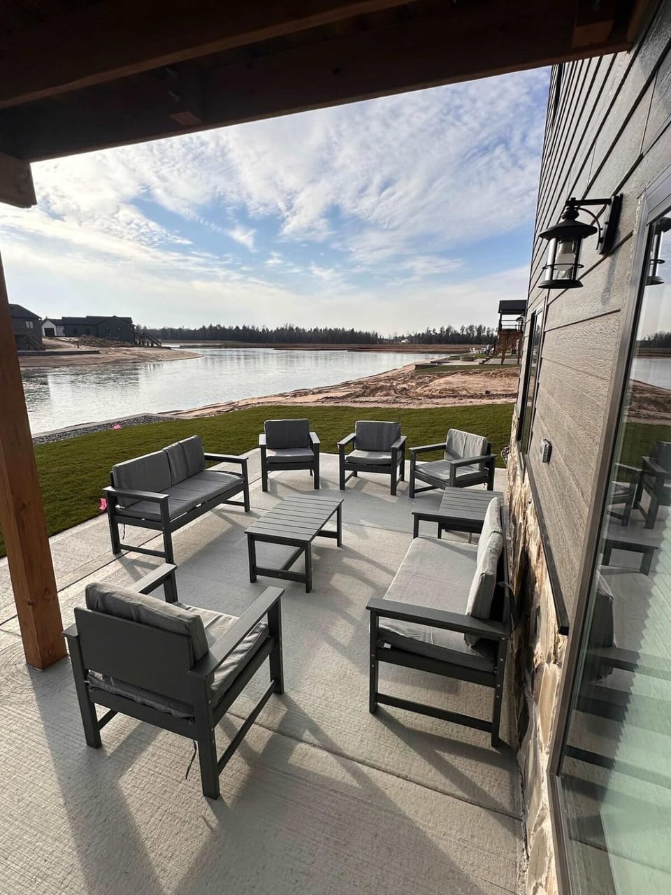 Sunset Serenity 5 Bedroom, Private Lake, Hot Tub House in Wisconsin
