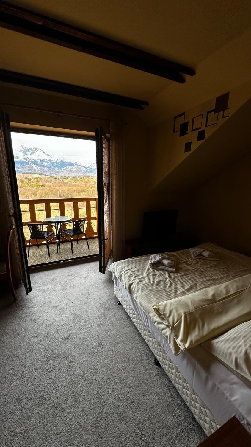 One-room apartment with a view of the High Tatras B 405 Apartment in Slovakia