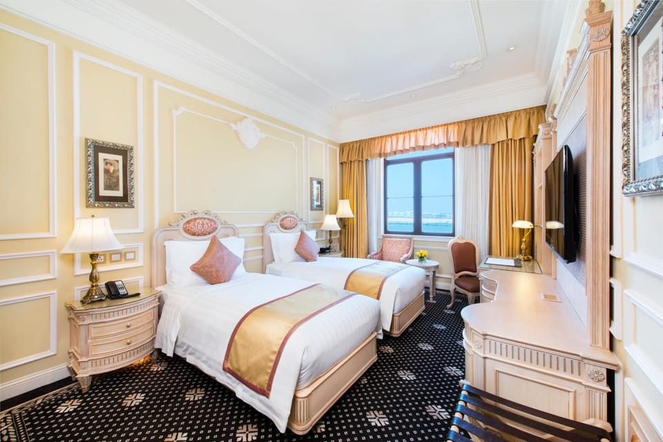 Photo of the whole room, Bedroom, Sea view