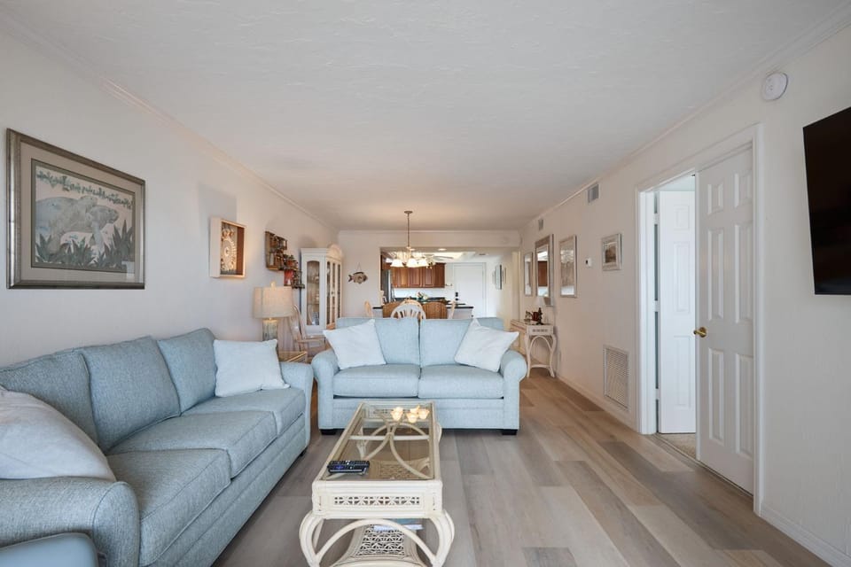 Pointe Santo C27 - Gorgeous Gulf Front Residence at Pointe Santo House in Sanibel Island