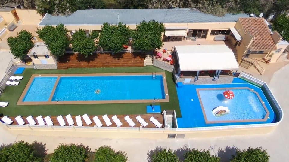 Property building, Swimming pool