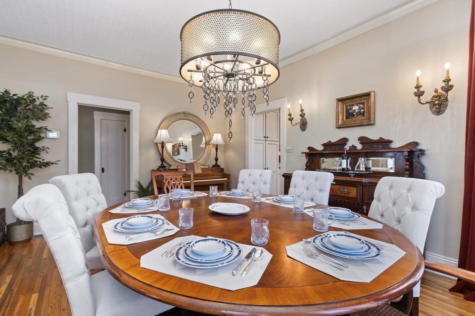 City Park Charm - Vintage Home with Modern Comforts House in Fort Collins
