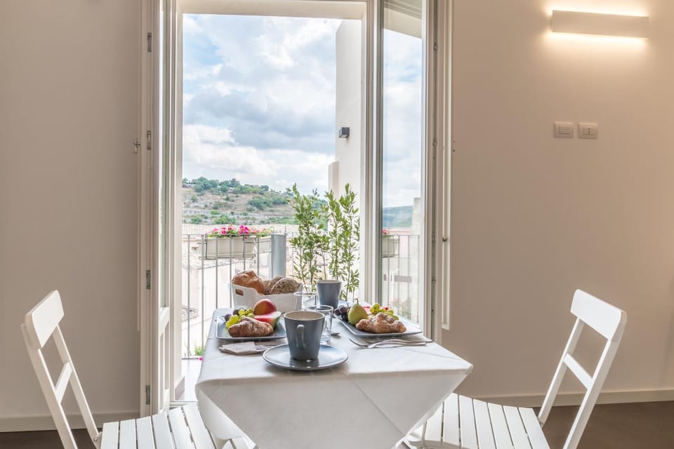 View (from property/room), Living room, Food and drinks, Food, City view, Landmark view, Mountain view, Breakfast, Italian breakfast, Non alcoholic drinks