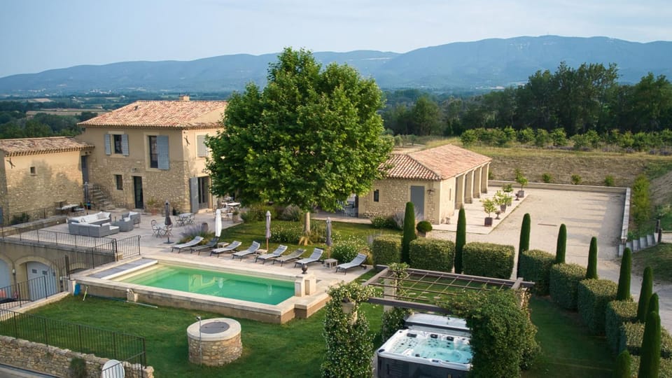 Hot Tub, Swimming pool