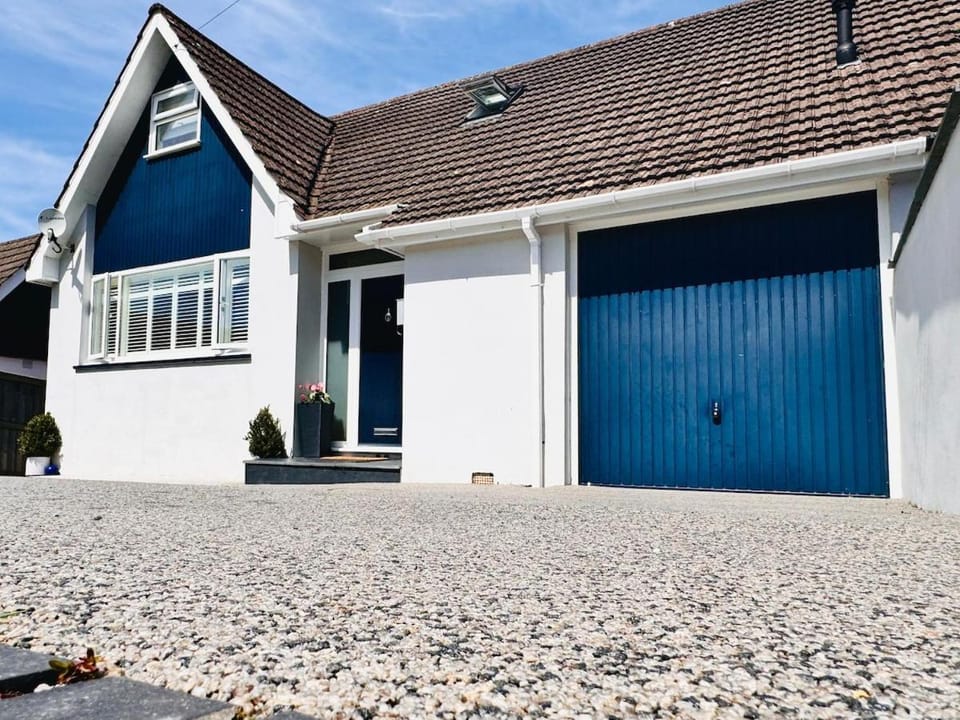Stylish home, with amazing estuary view Villa in Barnstaple