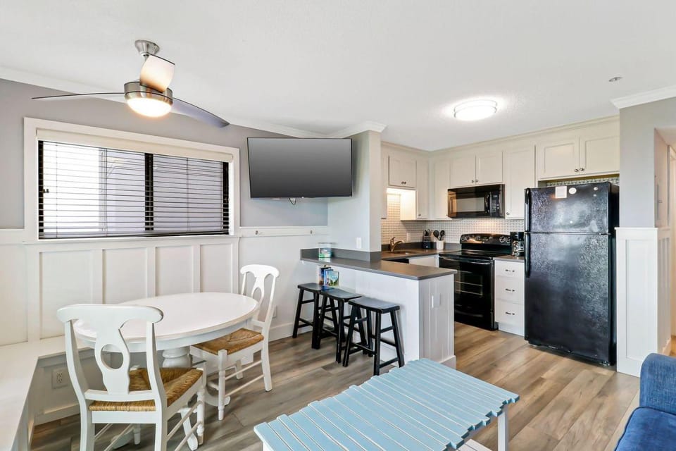 Carolina Beach Club 525 House in South Forest Beach
