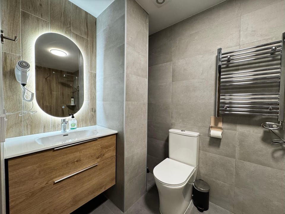 Shower, Toilet, Bathroom