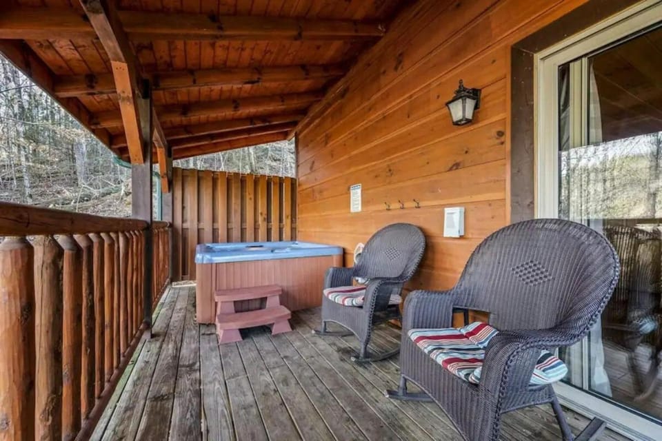 Hot Tub, Balcony/Terrace