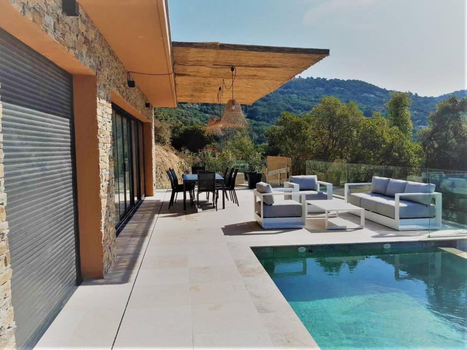 Balcony/Terrace, Swimming pool