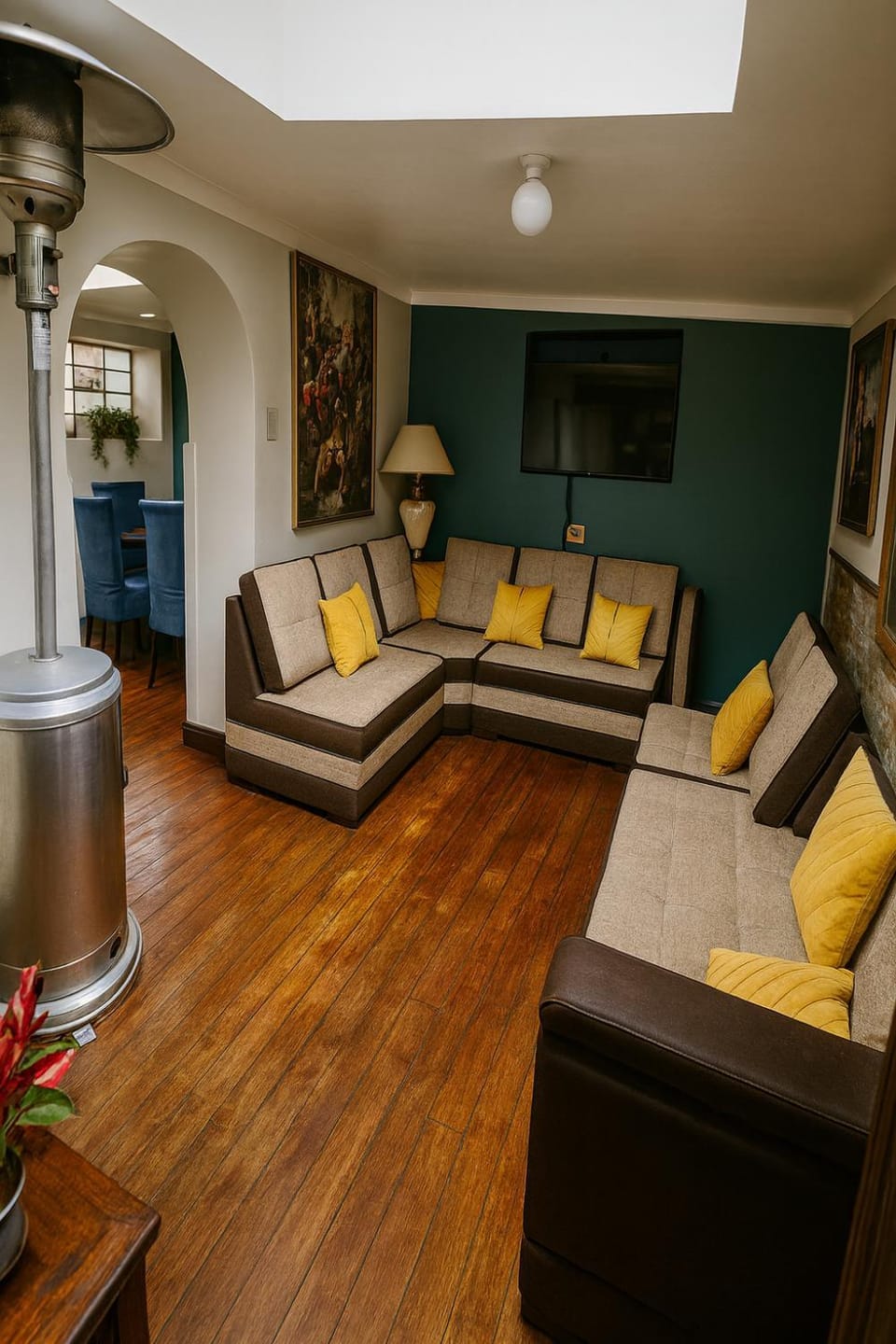 TV and multimedia, Living room, Seating area