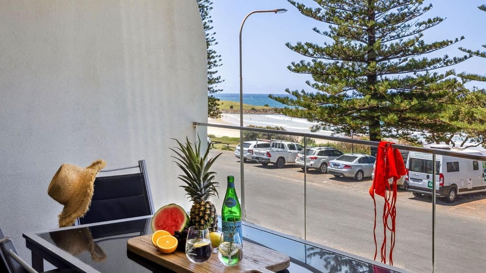 Balcony/Terrace, Sea view, Location
