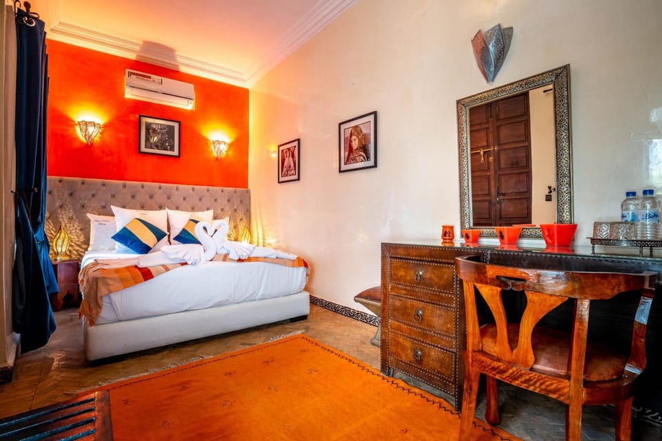 Bed, Photo of the whole room