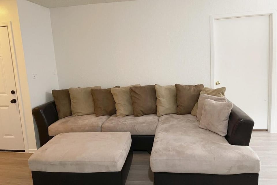 2 to 6 Beds Walk to Strip & MGM Casino Club House in Las Vegas Strip