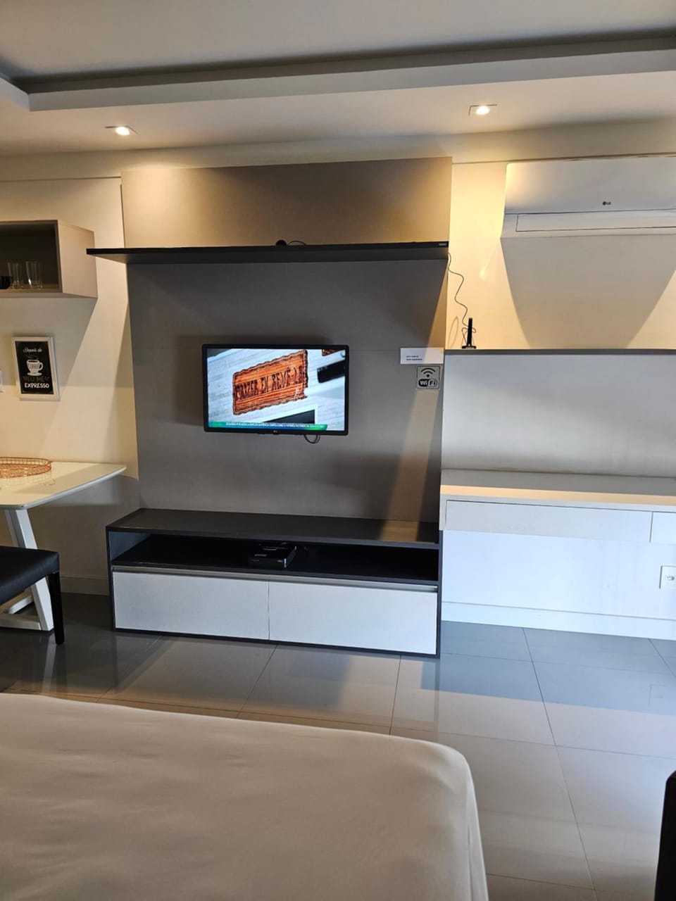 Apto METRÔ REPÚBLICA, CENTRO, SÃO PAULO, SP Apartment in Sao Paulo City