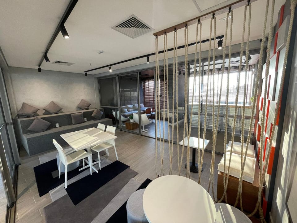 Business facilities, Area and facilities