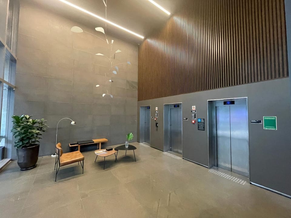 Day, Living room, Lobby or reception, Other, Decorative detail, Seating area, Animals, Area and facilities