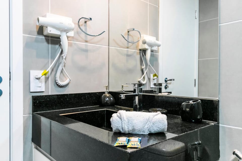 Shower, towels, dryer