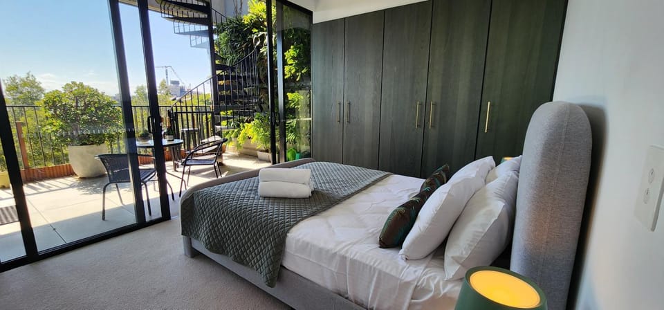 Patio, Bed, View (from property/room), Balcony/Terrace, Balcony/Terrace, Photo of the whole room, Seating area, Bedroom, towels