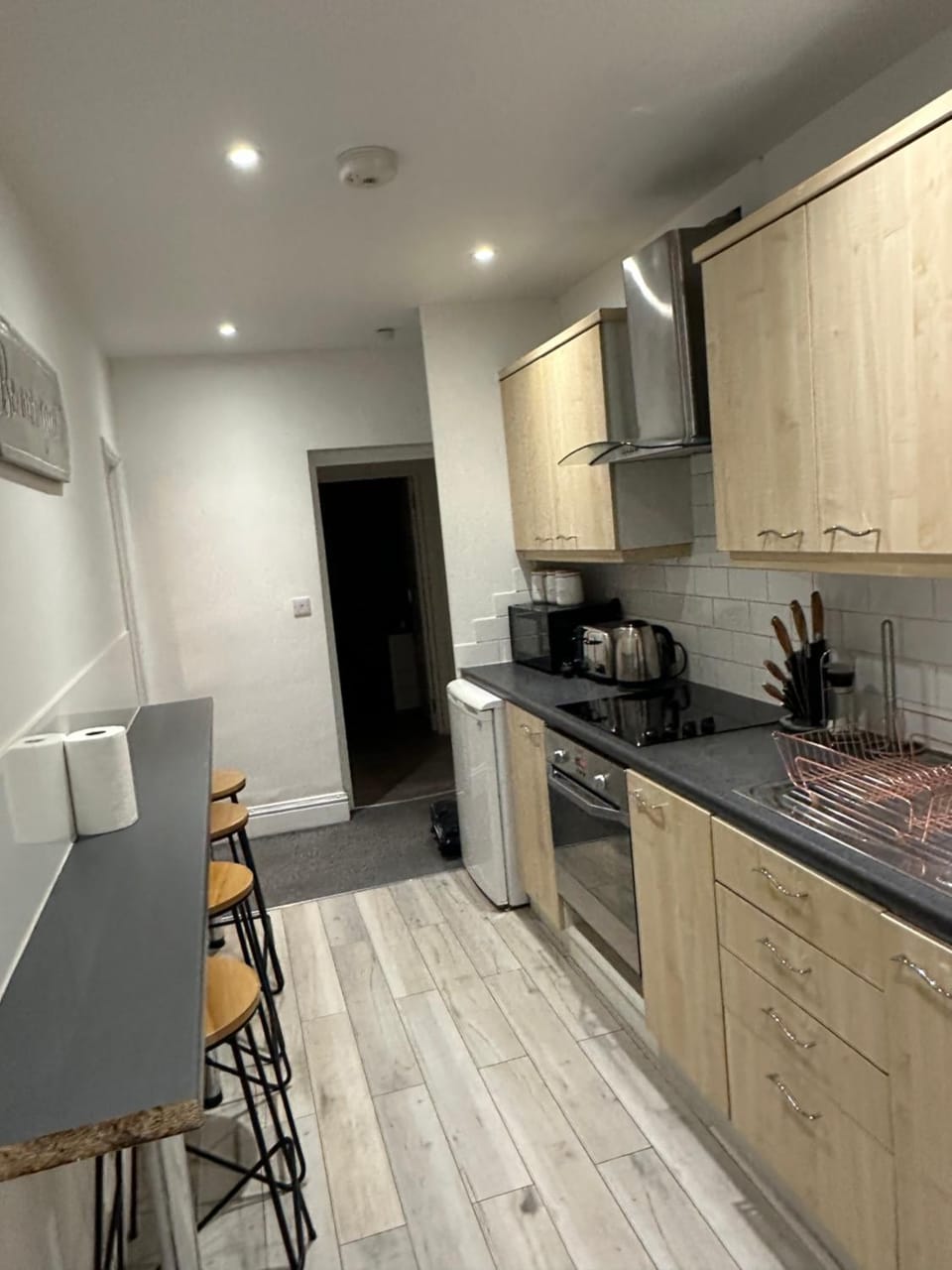 Kitchen or kitchenette, Dining area, oven, stove